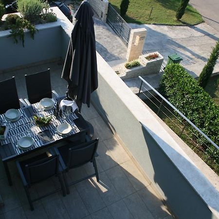 Olive Charm Apartment Umag Exterior photo