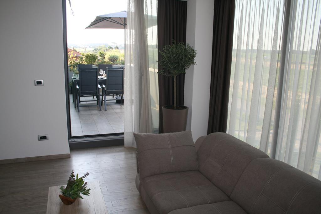 Olive Charm Apartment Umag Exterior photo